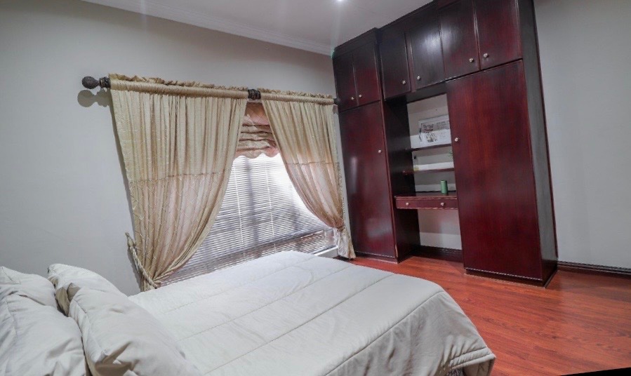 4 Bedroom Property for Sale in Wilkoppies North West